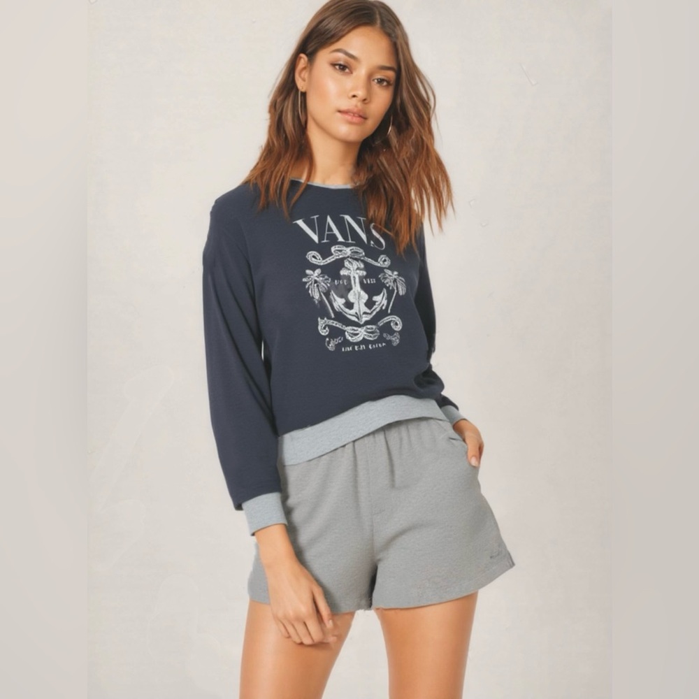 2🥑’s/$29~VANS Vintage Grey Sweatshirt~Medium